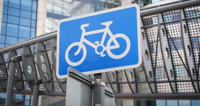 UK_road_signs_for_highway_chapter_4_regulation